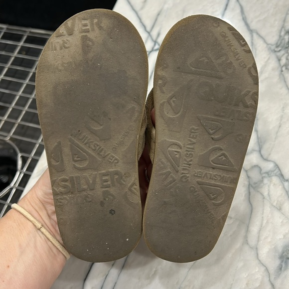 Quicksilver flip flop toddler size 9 - Picture 5 of 5